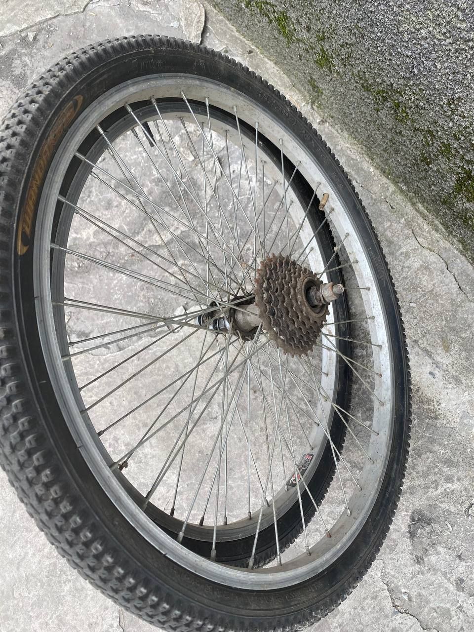 Колеса на велосипед с резиной 24х1.95