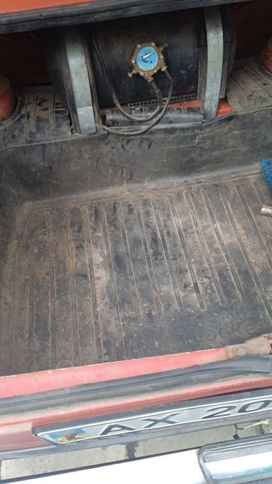 ВАЗ 21011 на ходу.сел и поехал .