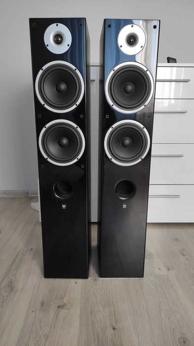 kolumny głośnikowe i subwoofer aktywny