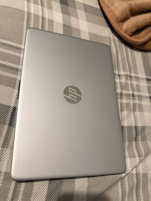 HP 14s i5-1135G7/8GB/256/Win10 IPS