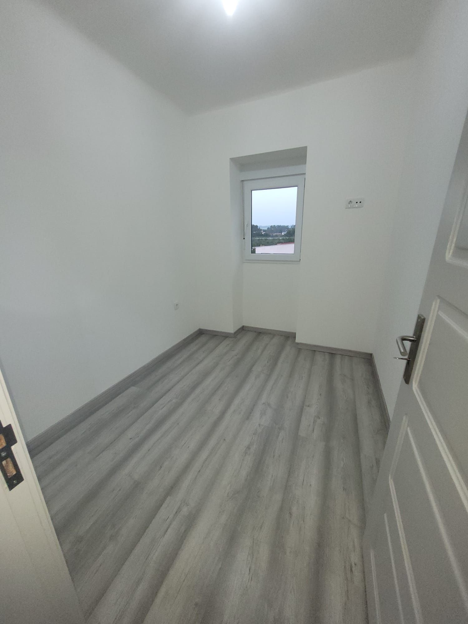 Aluga-se andar moradia T3 +1