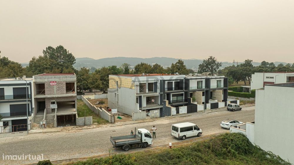 Estrutura de Moradia em Gaveto T4 em UDF de Merelim (São Pedro) e F...