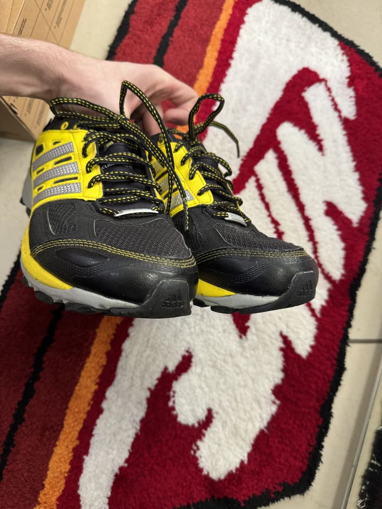 Adidas чоловічі кросівки 43 адідас кроси жовті