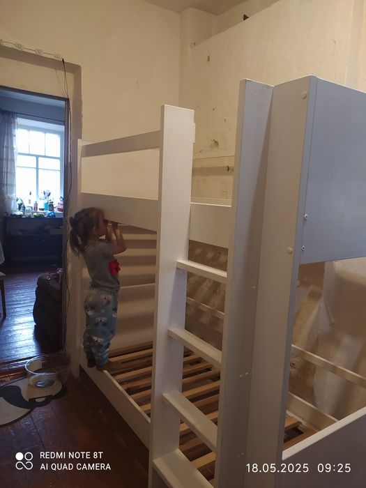 Продается духярусная кровать