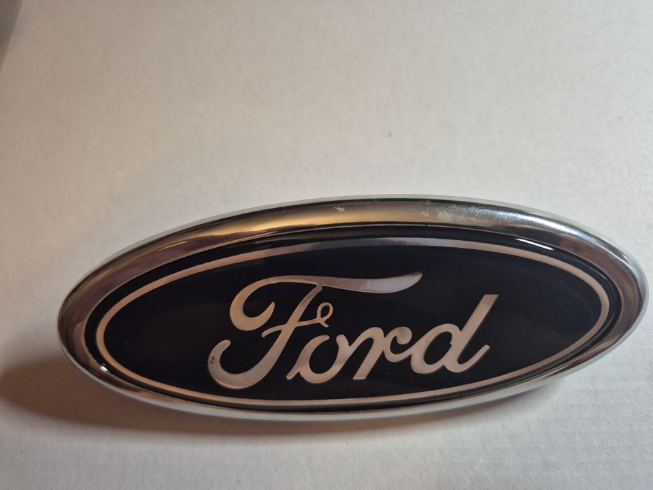 emblemat  logo do forda przód cmax fokus mondeo fiesta 147/57mm
