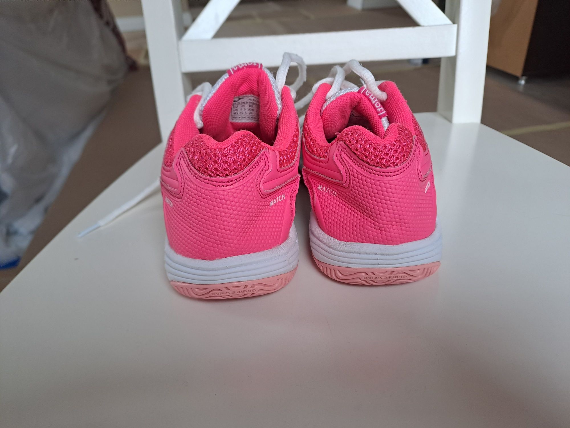 Кросівки для тенісу Joma Master біло-рожеві 35 р