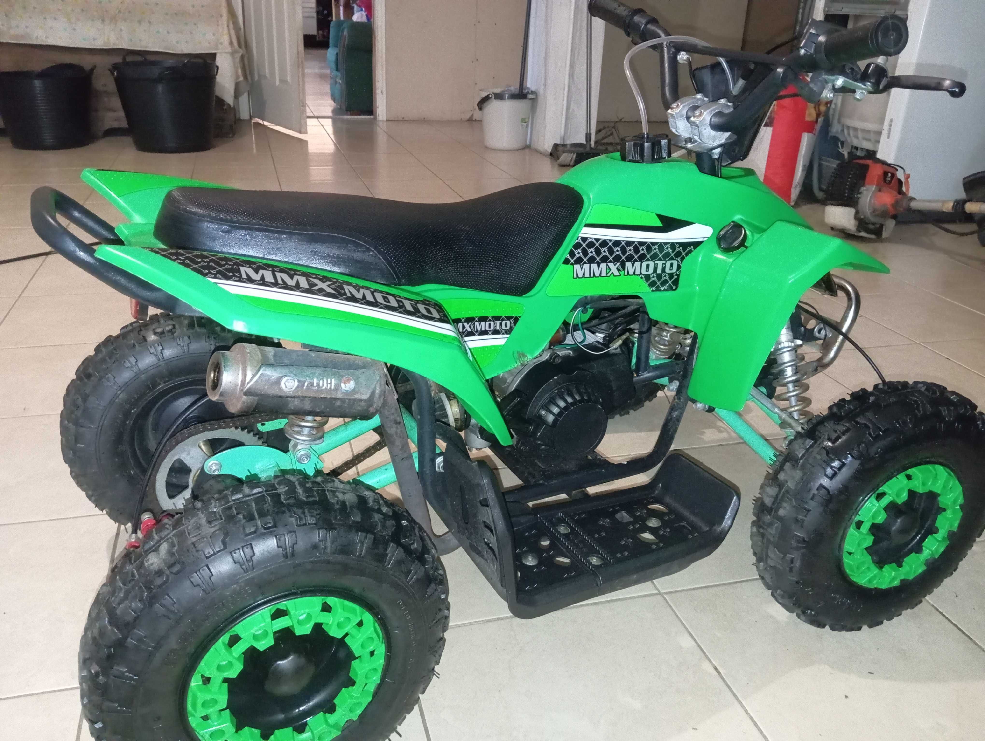 Moto 4 49cc em bom estado