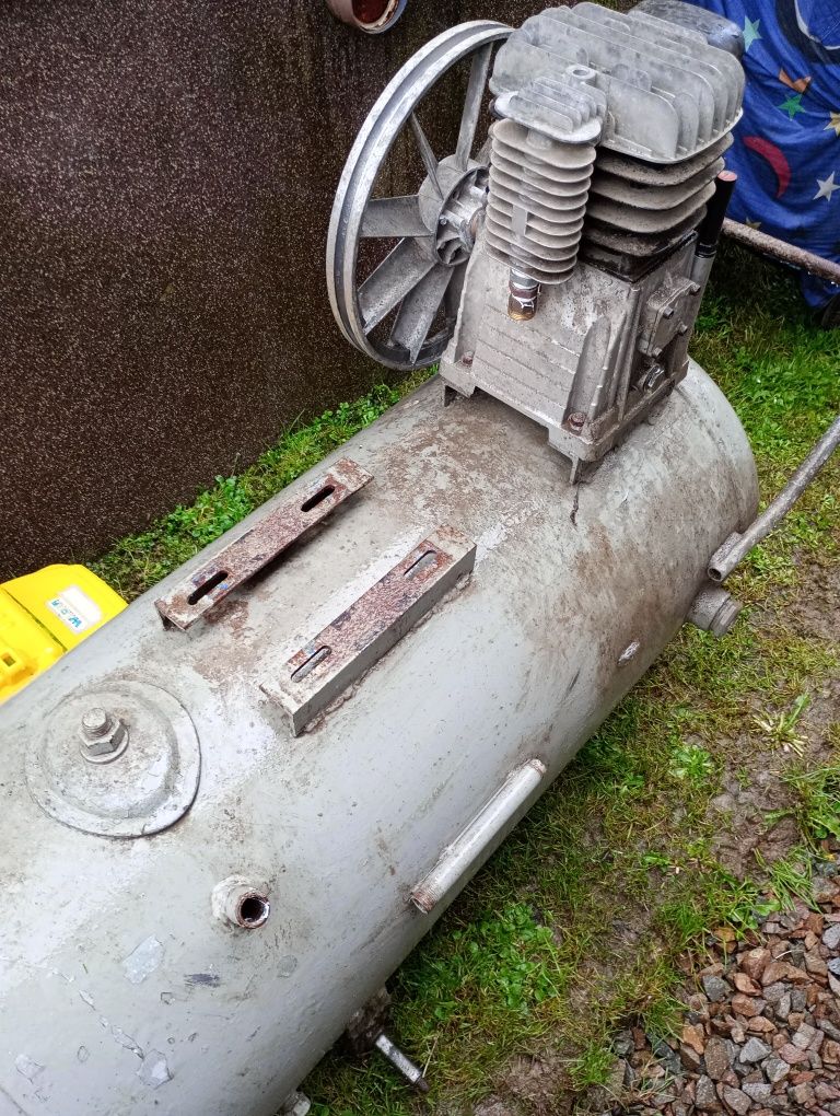 Sprzedam kompresor 170 L