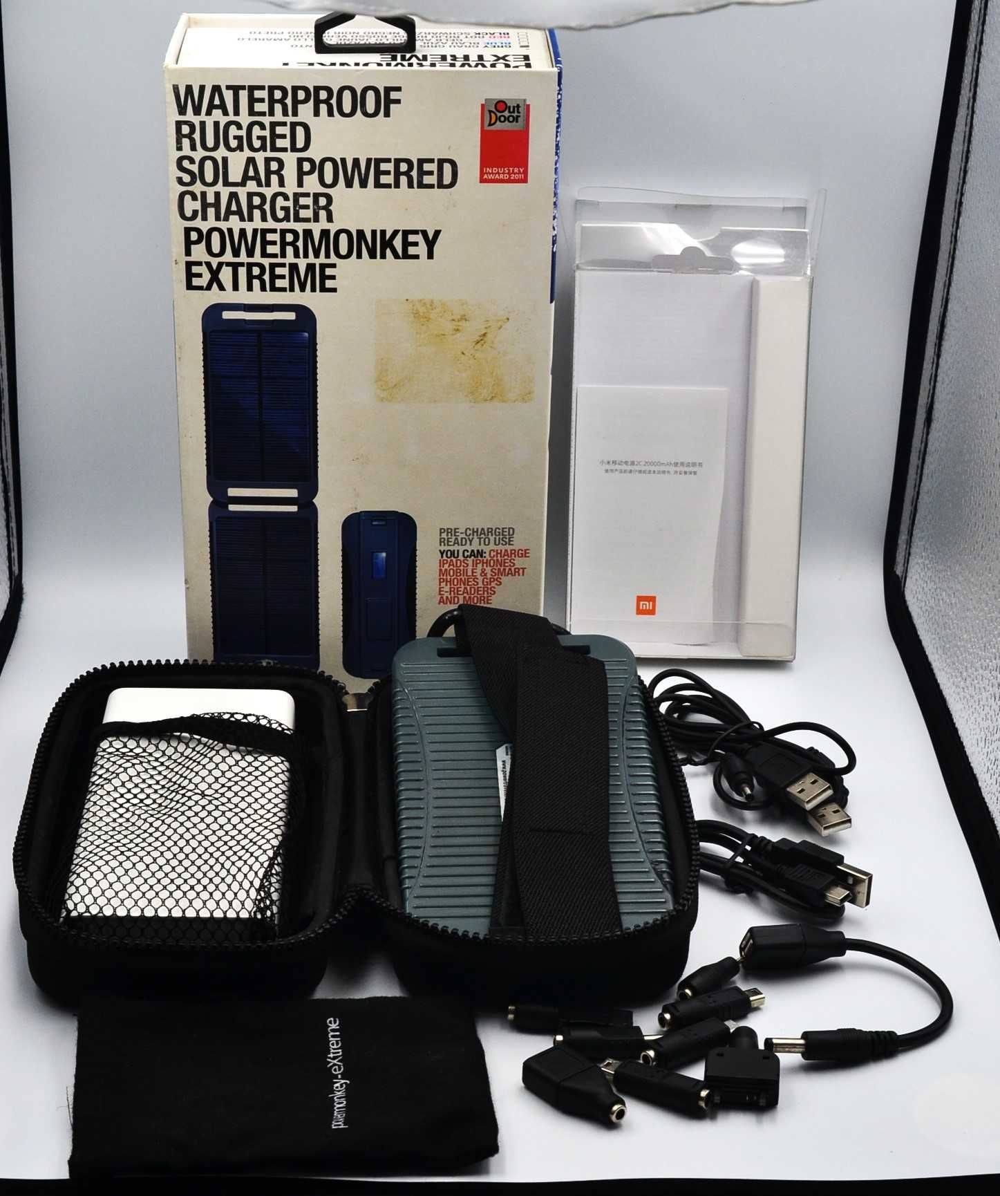 Power Bank POWERTRAVELLER Powermonkey-Extreme і Сонячна панель