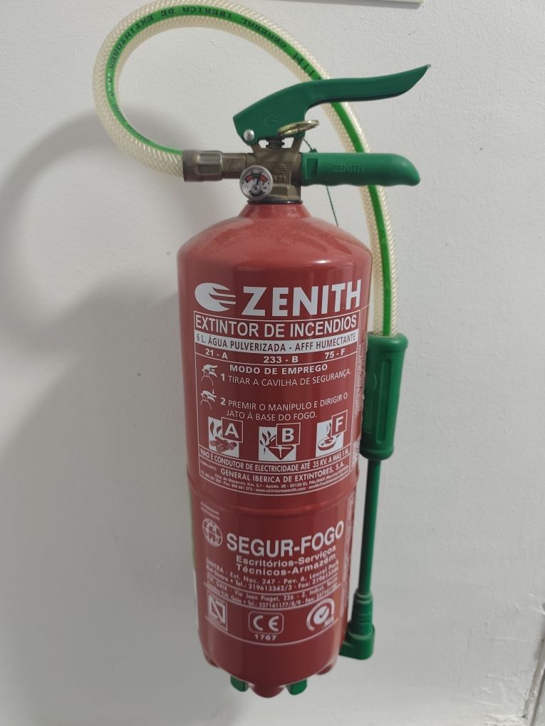 Material contra incêndio