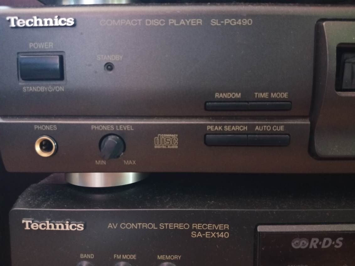 Technics SA - EX 140, CD SL - PG 490, Tuner ST - G 470
 technics SA -