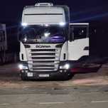 Scania R480 semi automática com retarder