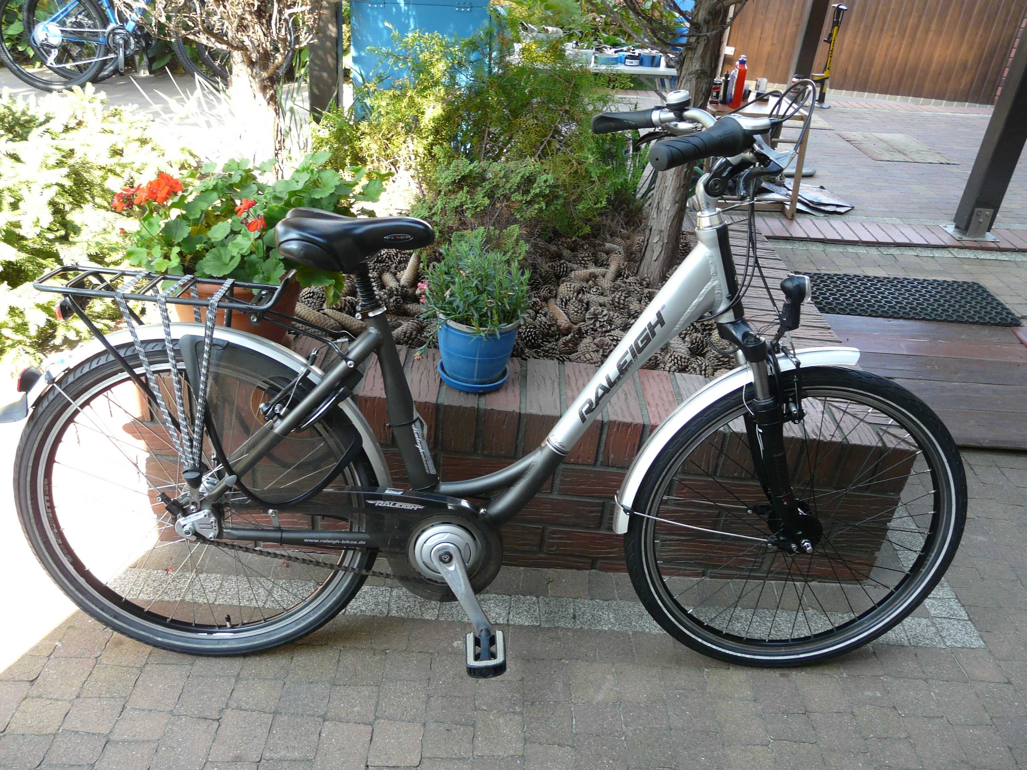Rower miejski RALEIGH Dover Alm 26"/45 nożny hamulec-Britisch