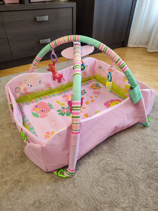 Розвиваючий коврик, килимок для дівчинки.