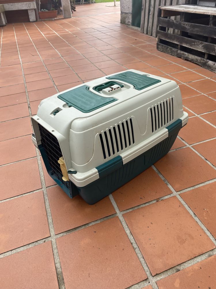 Caixa para transporte de animais de estimação