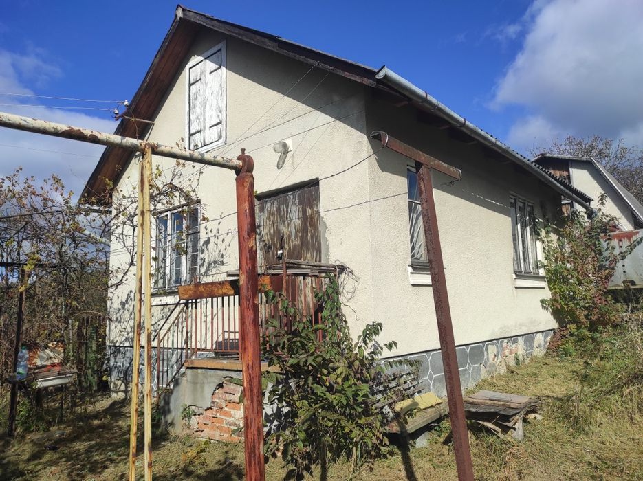 Продам цегляну Дачу