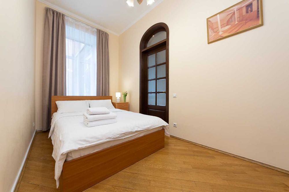 5к Михайлівська 15, Майдан, Крещатик, паркування