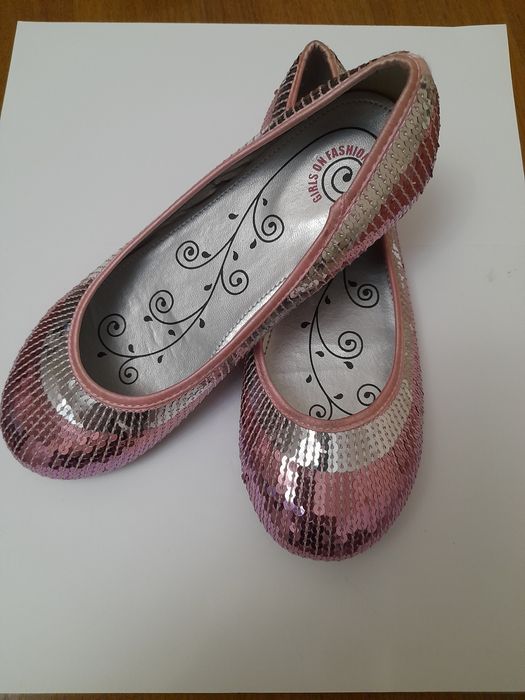 Туфлі дівчачі 35 р.