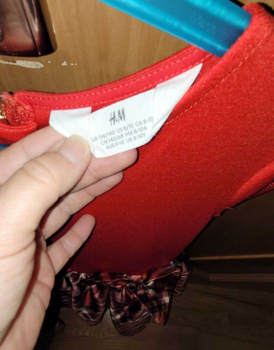 Sukienka czerwona Boże Narodzenie święta r.134/140 HM