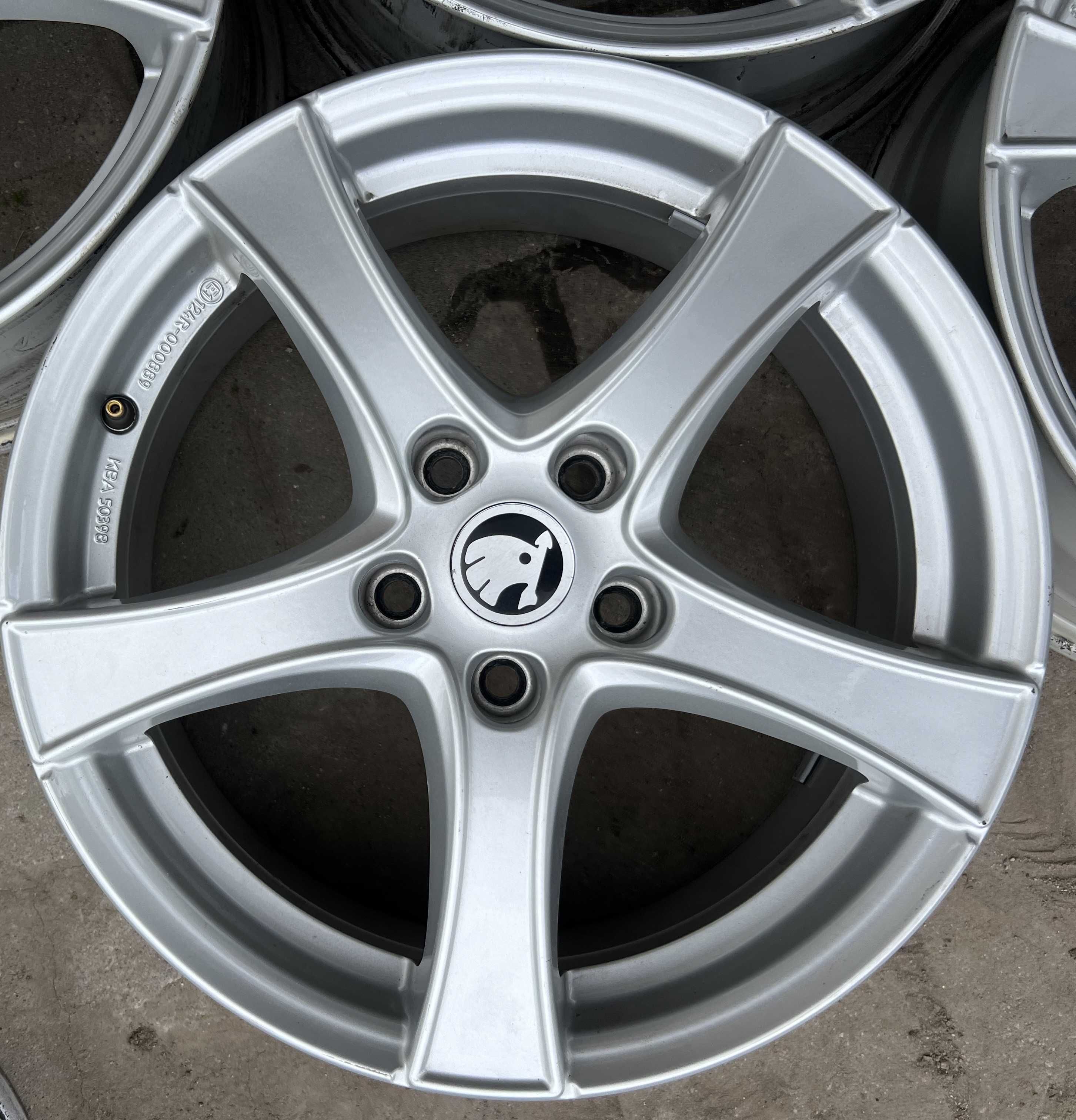 Alu Felgi 17" 5x112 Borbet SKODA 6,5Jx17H2 ET41 57,1 MM