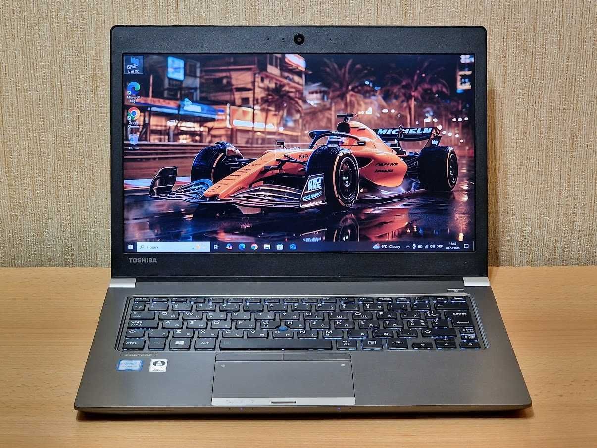 Ноутбук Toshiba Intel Core i5-6200U RAM 8Gb SSD 128Gb Батарея 12 годин