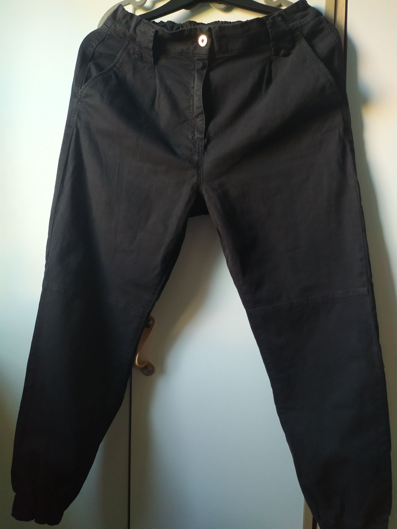 Spodnie jeans damskie 40 Bershka czarne