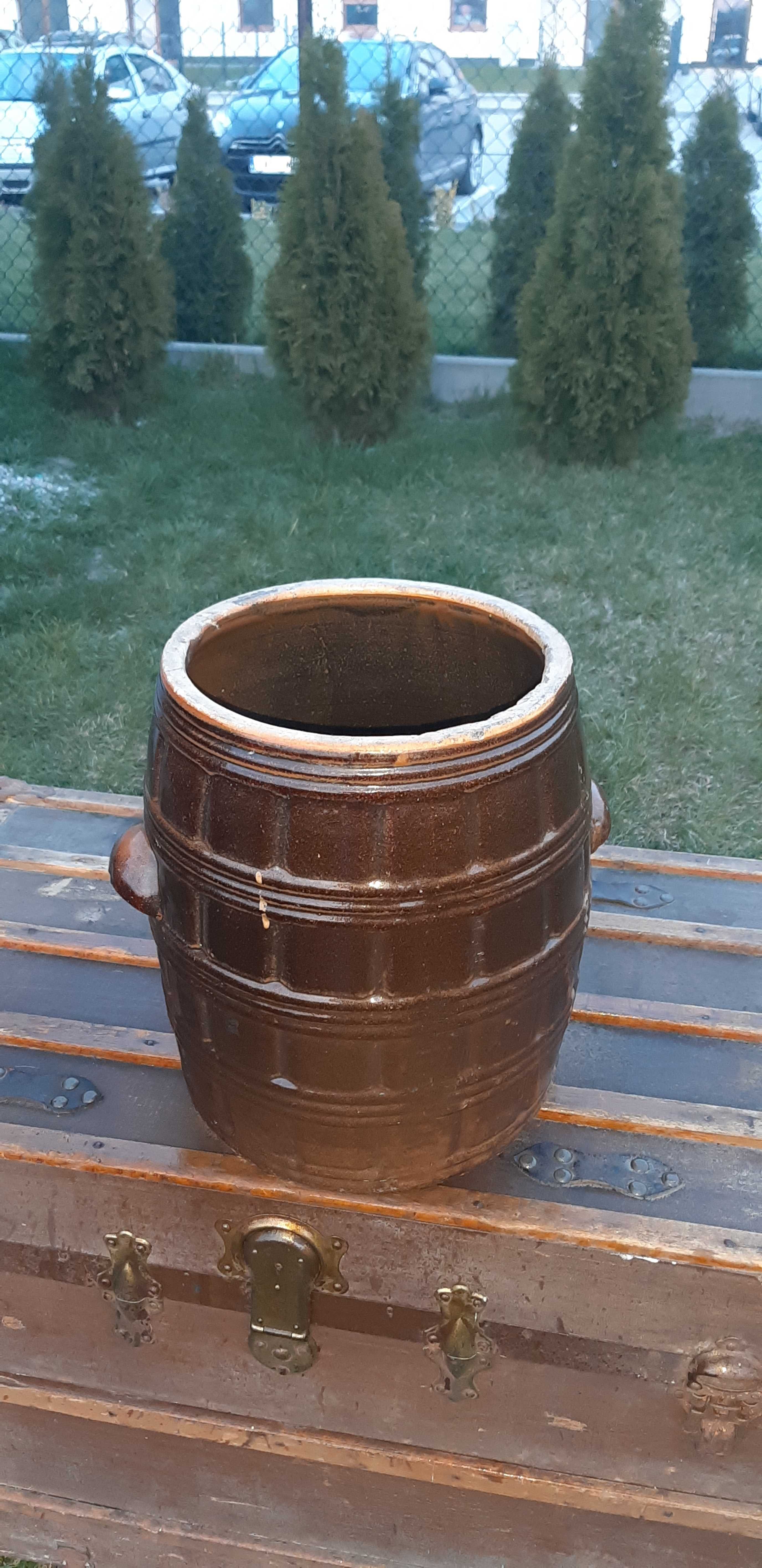 Dom i ogród,  garnek kamionkowy.