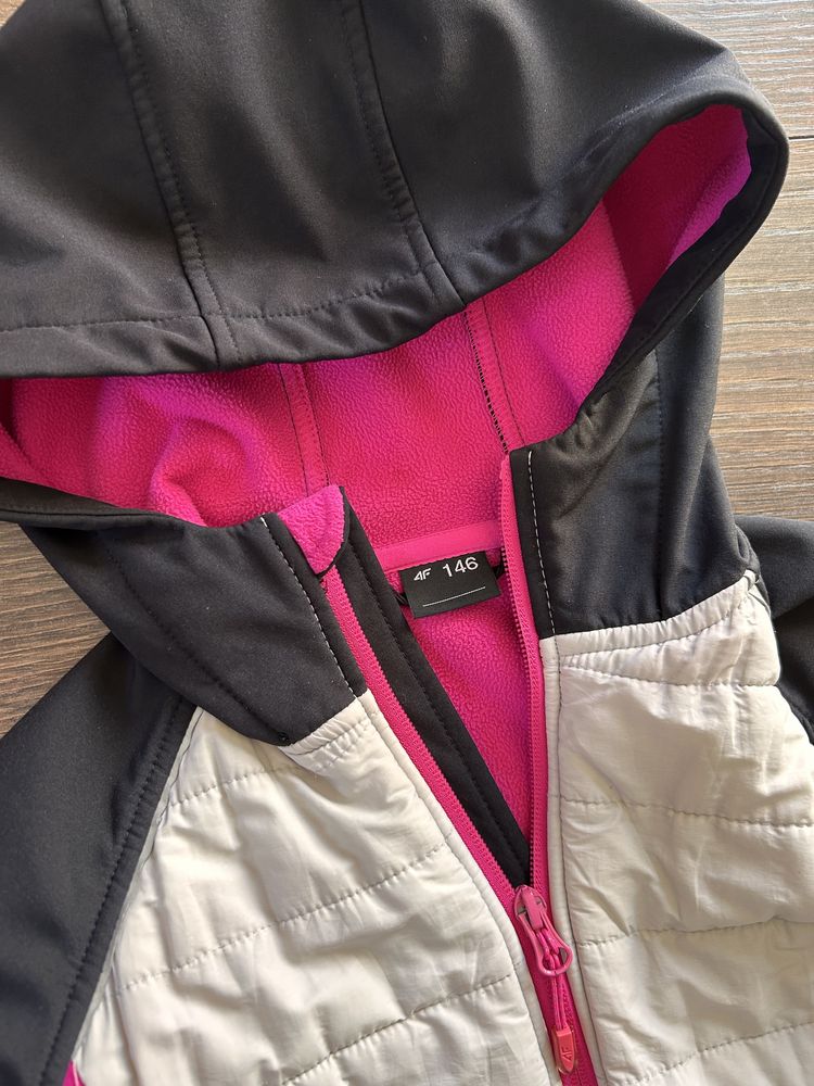 Kurtka dla dziewczynki Softshell 4f r. 146