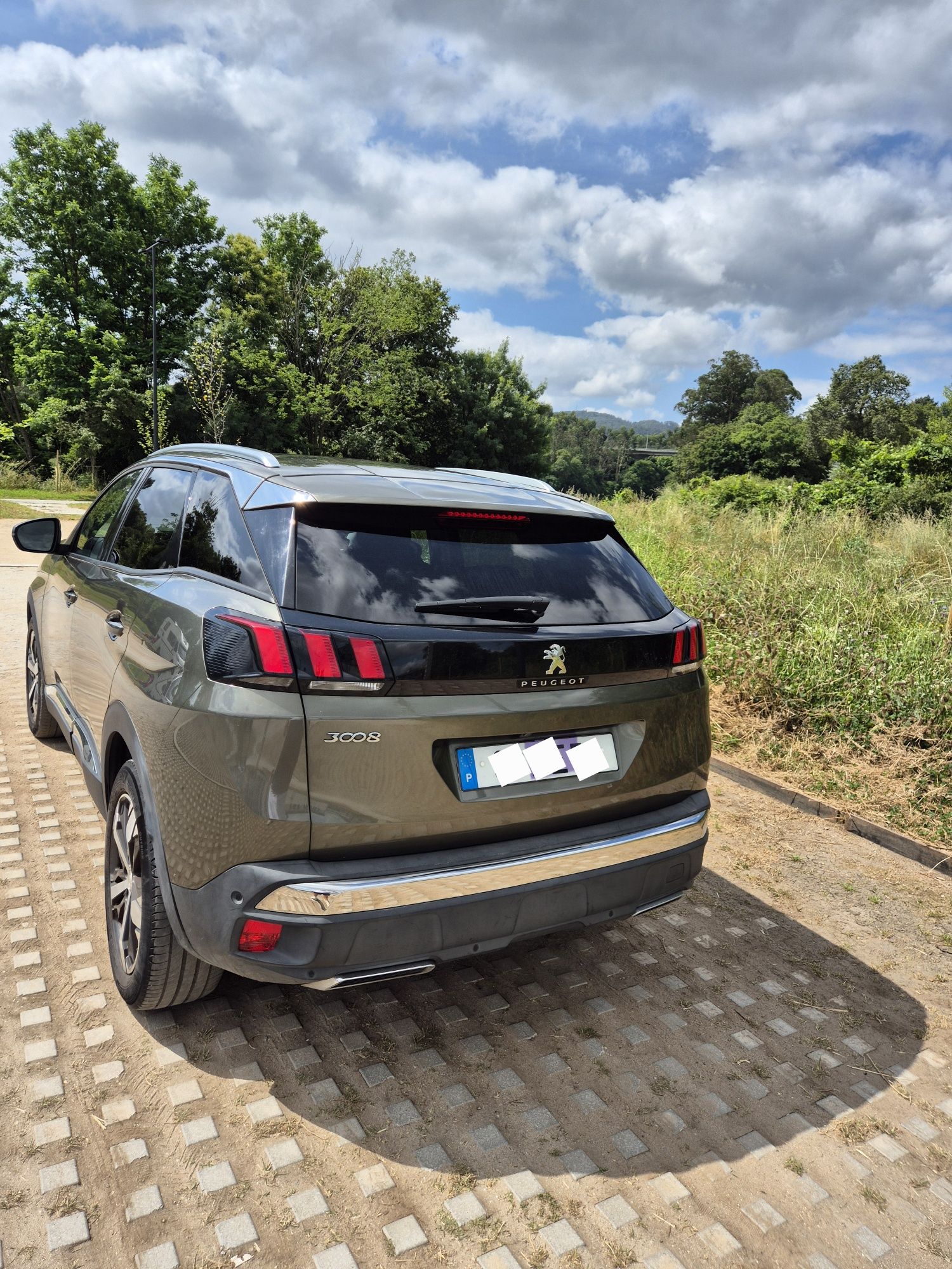 Peugeot 3008 allure Full extras