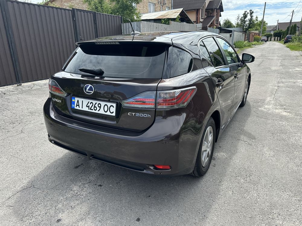 Lexus CT200H 2012 рік 1.8 гібрид