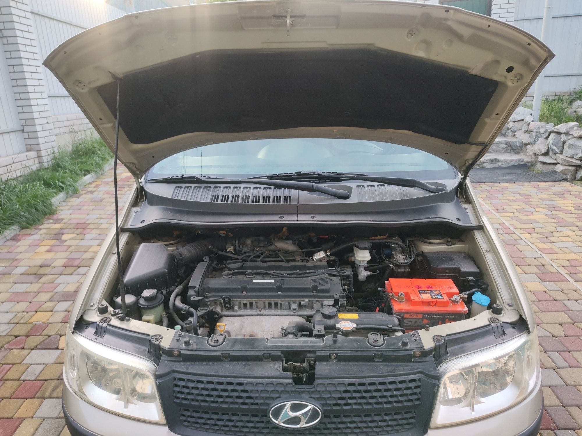 Hyundai Matrix 1.8 Automat GAZ