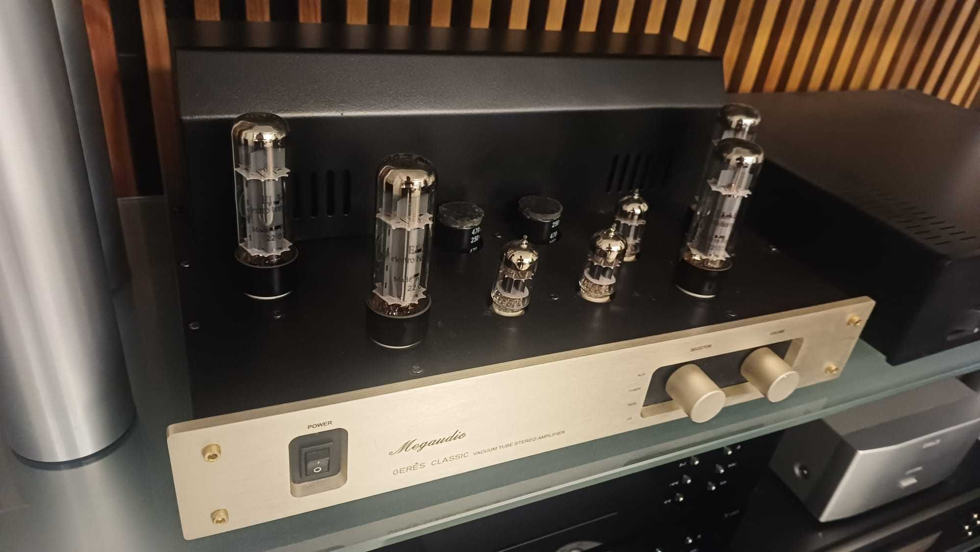 Amplificador Integrado a Valvulas Megaudio Gerês Classic 2 x 15W 8 ohm