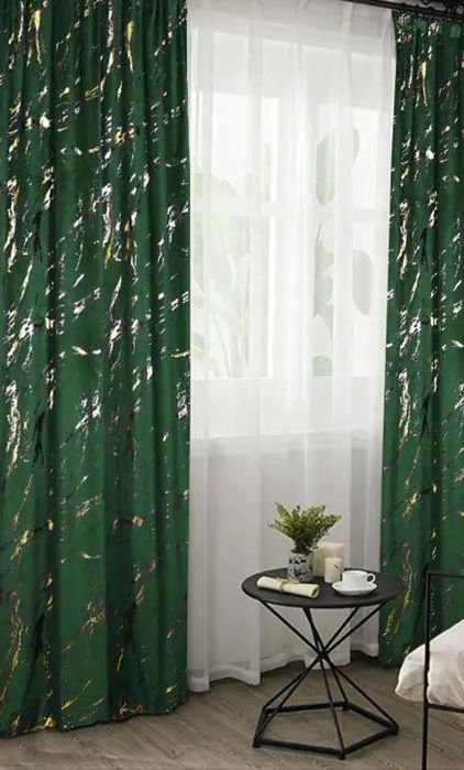 Gotowe zasłony zielone 2 sztuki welurowe ze złotem