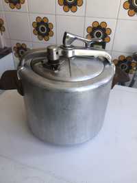 Panela de pressão vintage