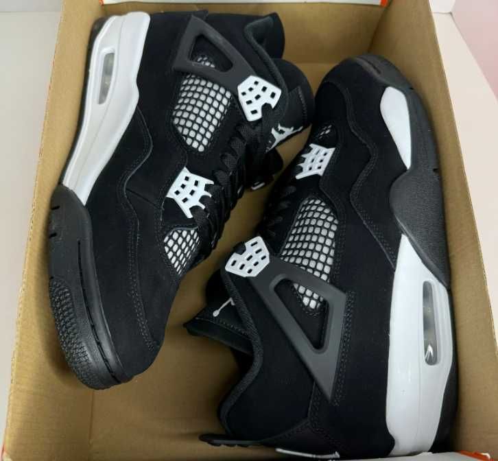 Jordan4RetroWhiteThunderr.44