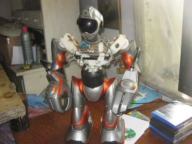 Роботи V2 V3 Пульти керування