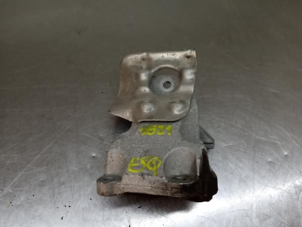 Apoio do motor BMW 1 (F21)