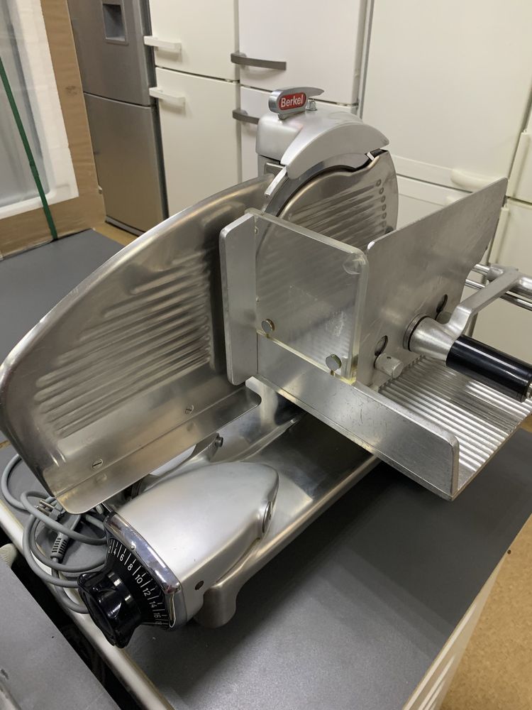 Професійний Слайсер Berkel 834 (Б/У з Європи)