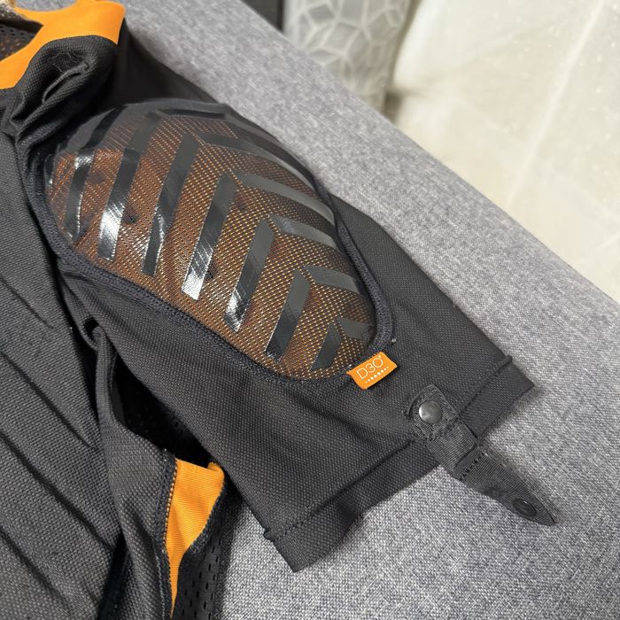 Захист черепаха верх SixSixOne 661 EVO Compression Jacket Short Sleeve