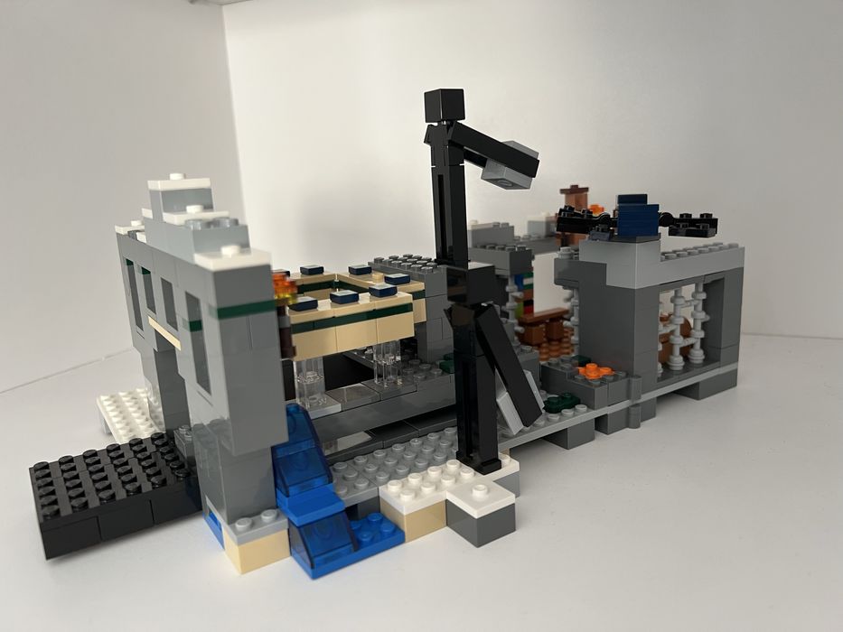 Lego Minecraft 21124 Portal Kresu