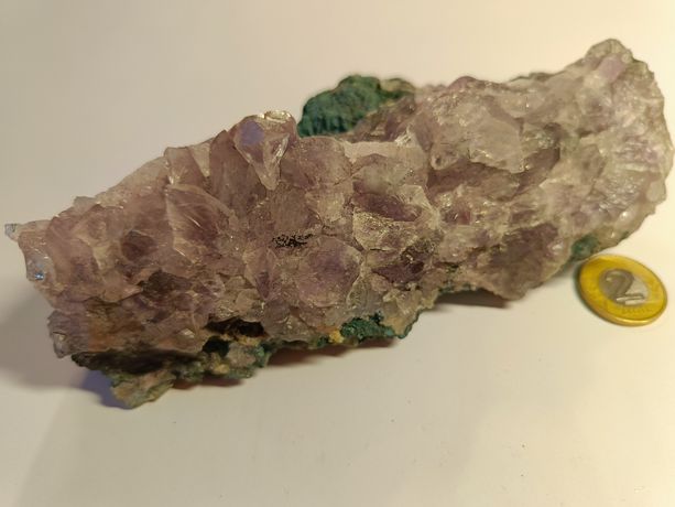 Naturalny kamień Ametyst w formie krystalicznej bryły skałki nr M