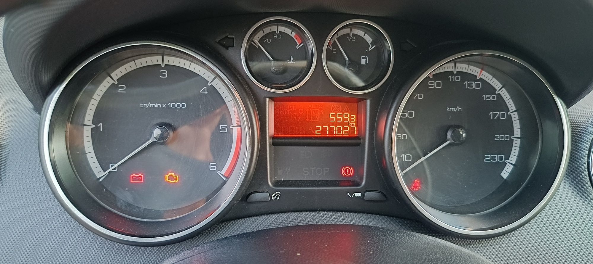 Peugeot 308 sw 2012 рік 1.6 hdi