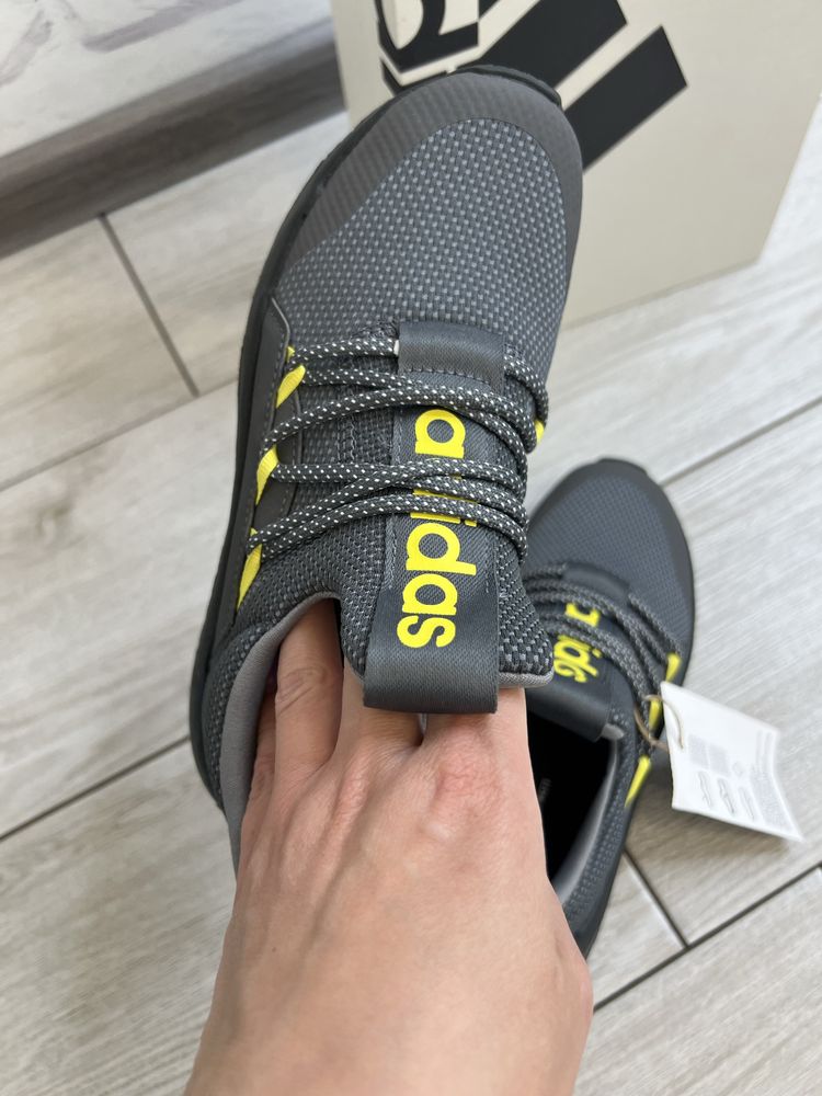 Новые кроссовки Adidas