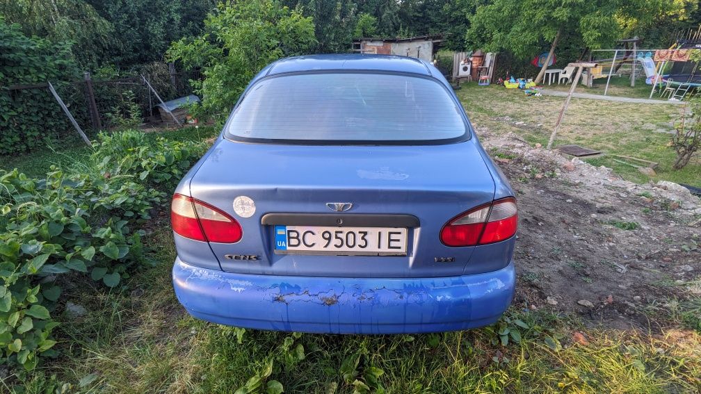 Автомобіль Daewoo Sens