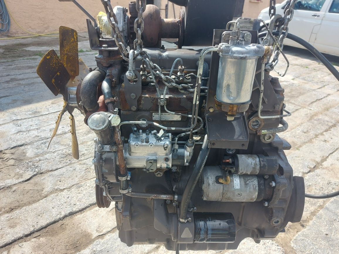 Silnik Perkins mf landini jcb 4 cyl turbo bez ciągnik koparka ładowark