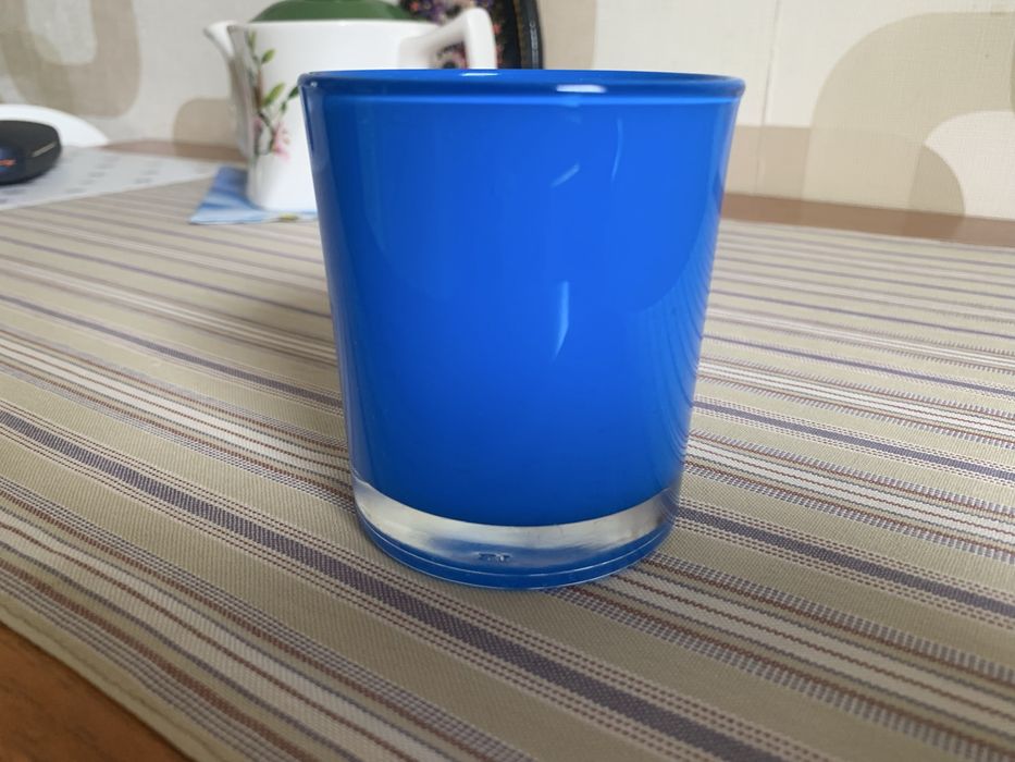 Fajna niebieska/chabrowa szklanka (średnica: 7 cm)