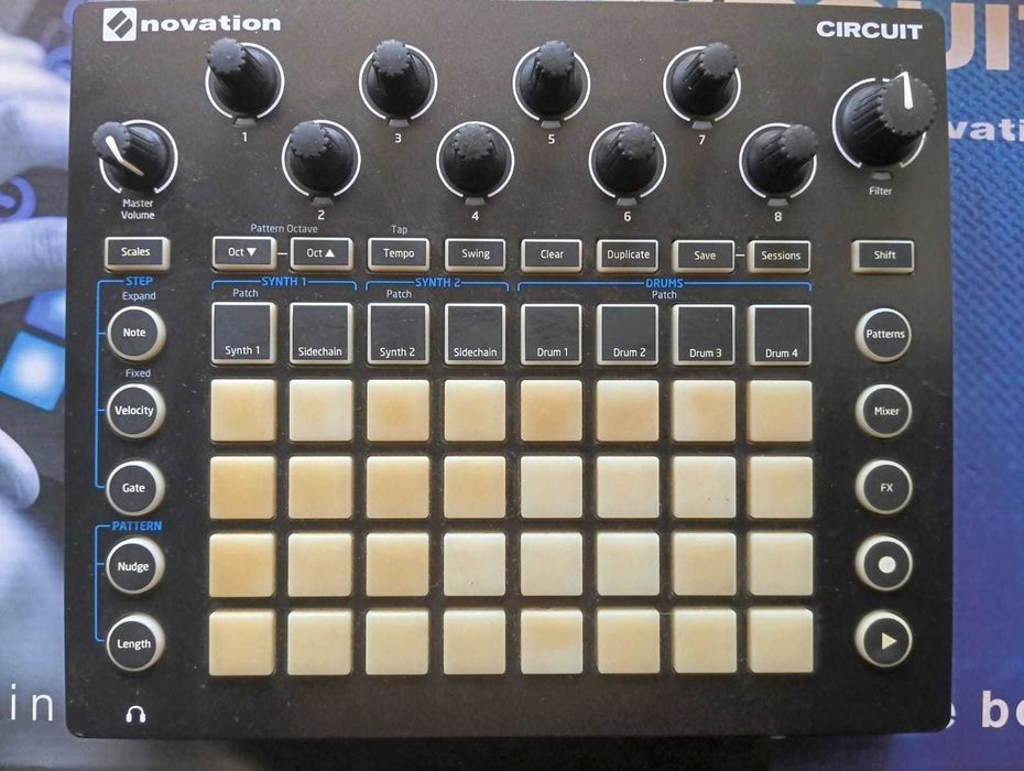 Novation Circuit