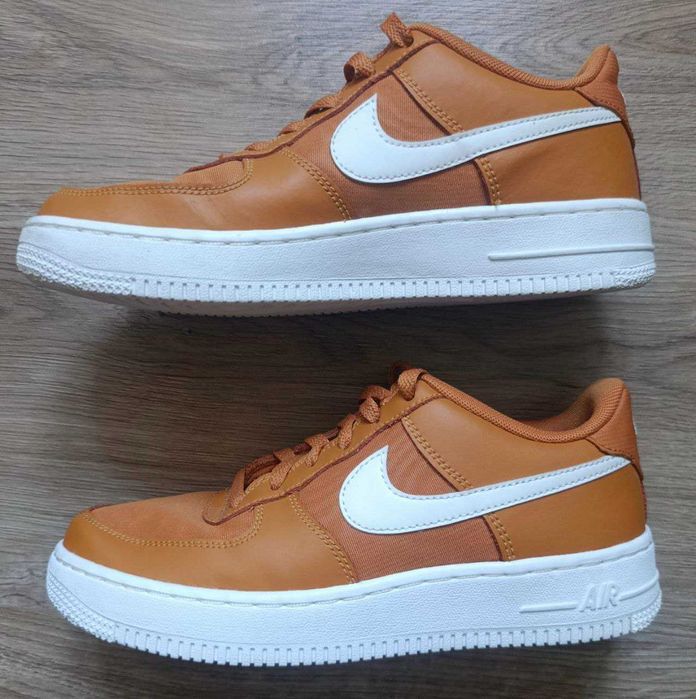 Жіночі кросівки Nike Air Force 1