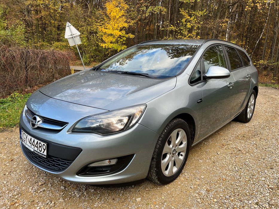 Opel Astra 1.6 DIESEL KLIMATRONIK Nawigacja Tempomat Czujniki