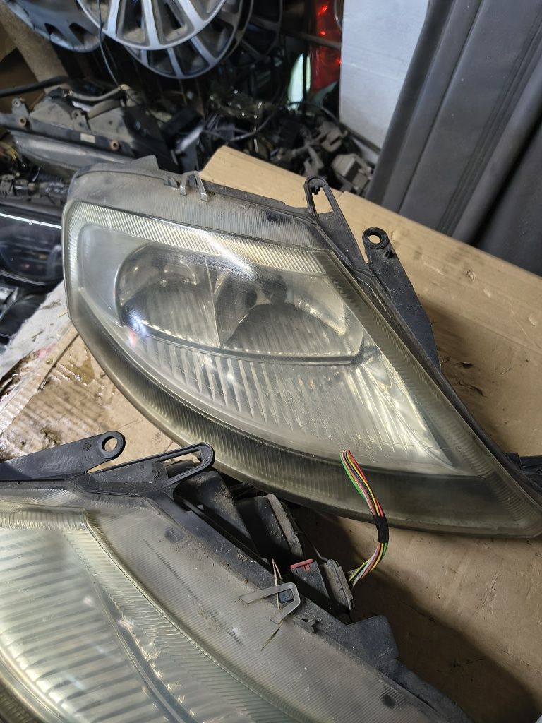Lampy przednie Citroen C3 europa
